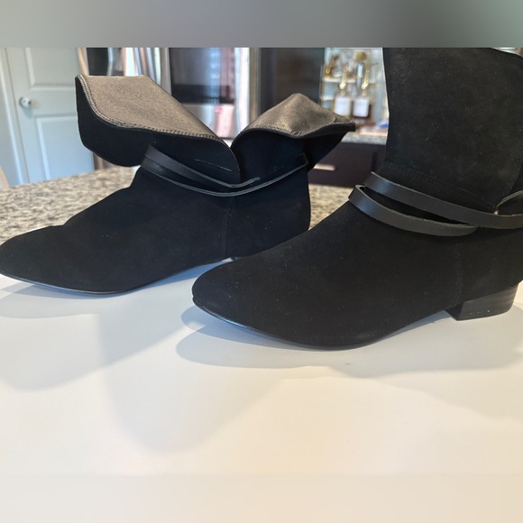 Shoes - Lovely people Black Women's Ankle Boots. Size- 8,5